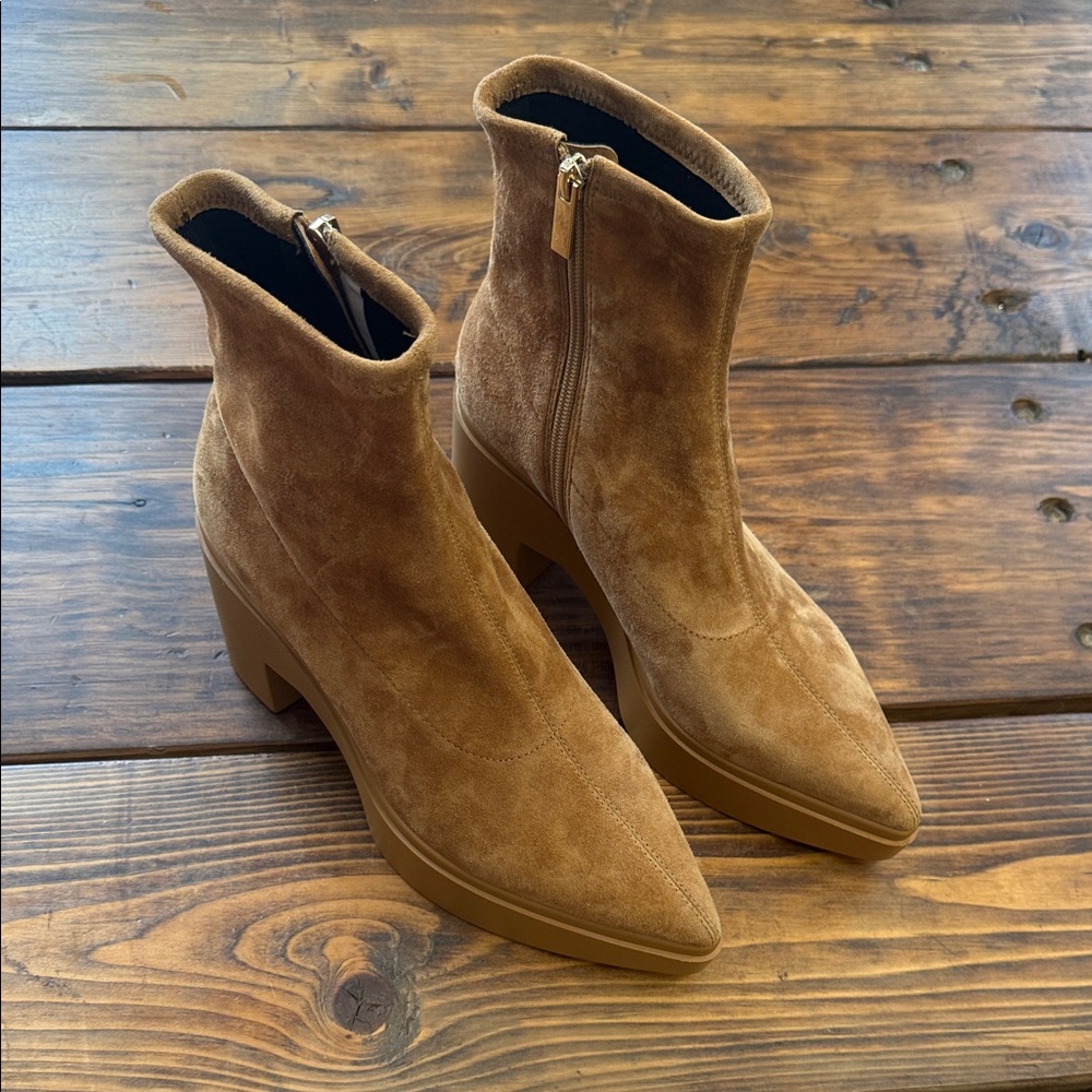 CECELIA NEW YORK Lawrence Tan Suede Heeled Boots. NWT. size 10.